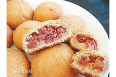 酥餅機廠家分享云南火腿月餅歷史制作方法與規(guī)?；瘷C器生產(chǎn)